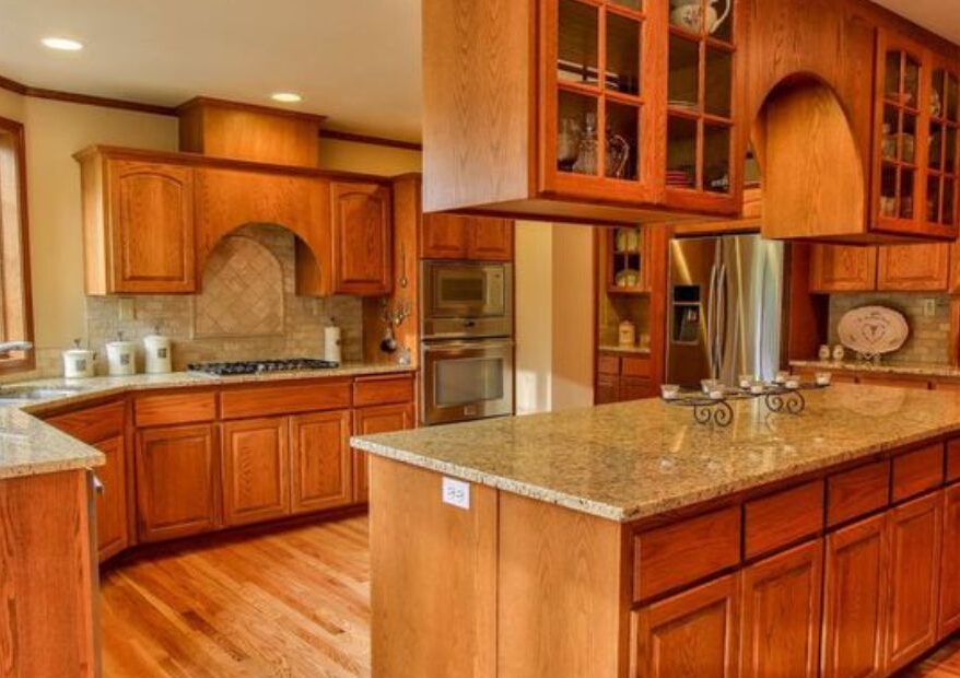 What Color Wood Floors Go with Dark Cabinets