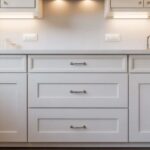 where to place pulls on shaker cabinets